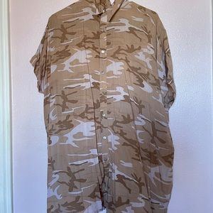 Small. Dakota Camo. Mombasa.